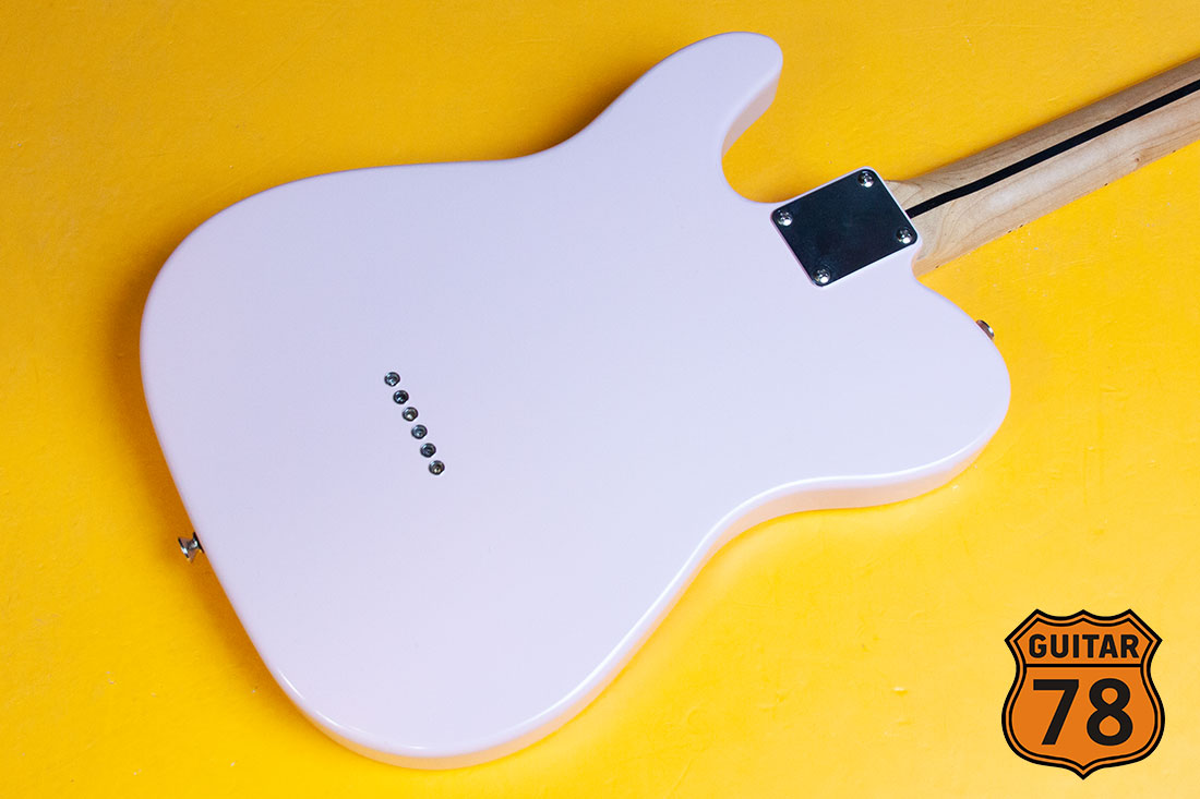 Клевый не Fender Telecaster in Shell pink