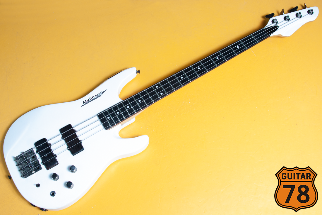 Бас с возможностью Midi Реаvey Мidibase, USA