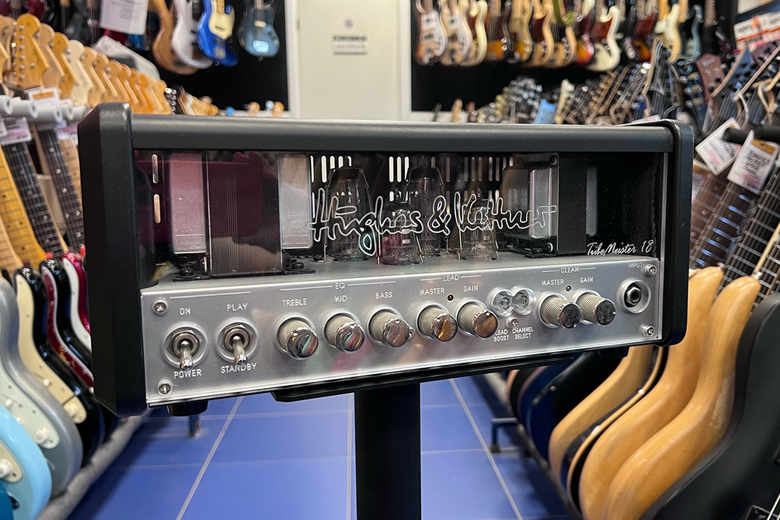 Ламповый усилитель Hughes & Kettner TubeMeister 18