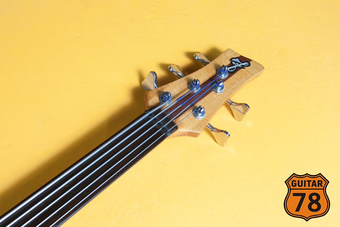 F bass Prototype Fretless - басовый hi-end 1984 Canada