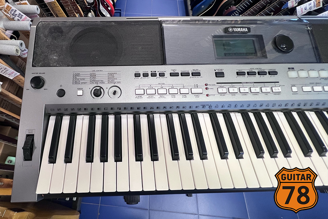 Синтезатор Yamaha PSR-E443