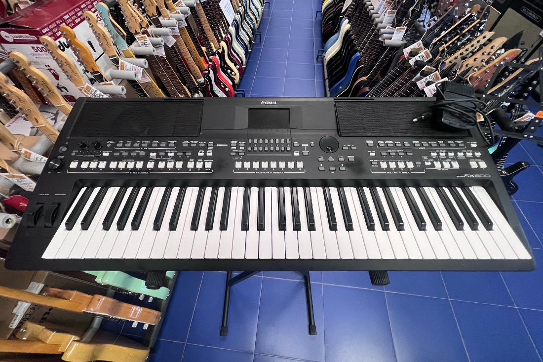 Синтезатор Yamaha PSR-SX600 цифровая рабочая станция