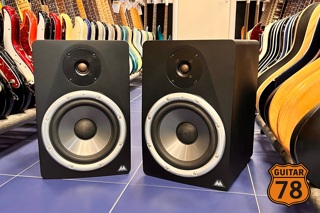 Студийные мониторы M-Audio BX8 (первая версия)